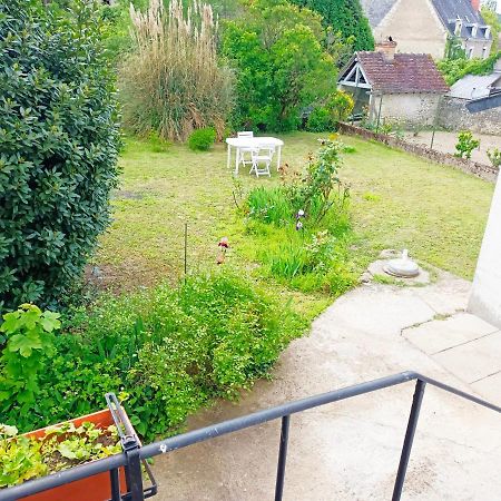 Petite Maison Etape Loire A Velo Ou Compostelle Mosnes Exteriör bild