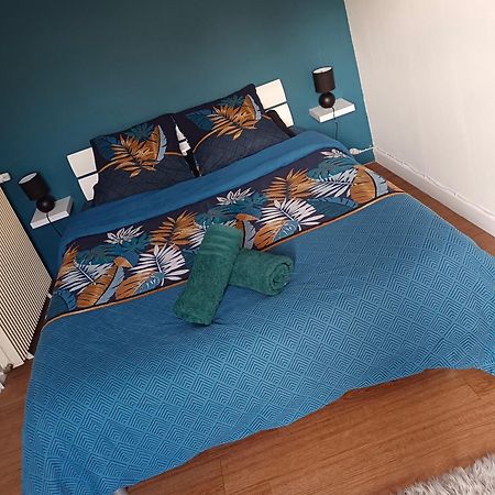 Petite Maison Etape Loire A Velo Ou Compostelle Mosnes Exteriör bild