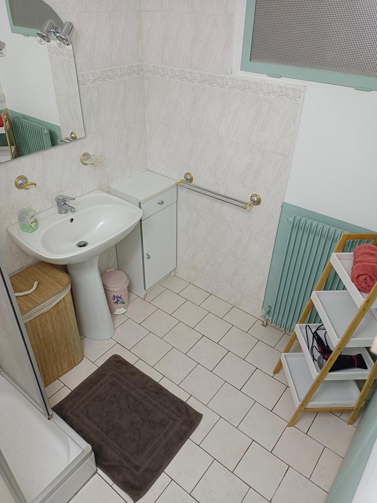 Petite Maison Etape Loire A Velo Ou Compostelle Mosnes Exteriör bild