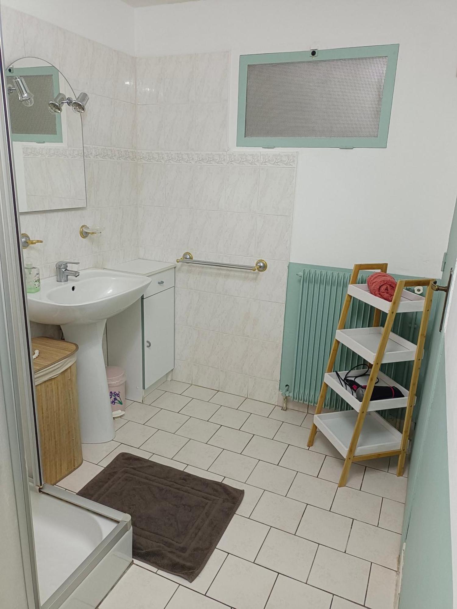 Petite Maison Etape Loire A Velo Ou Compostelle Mosnes Exteriör bild